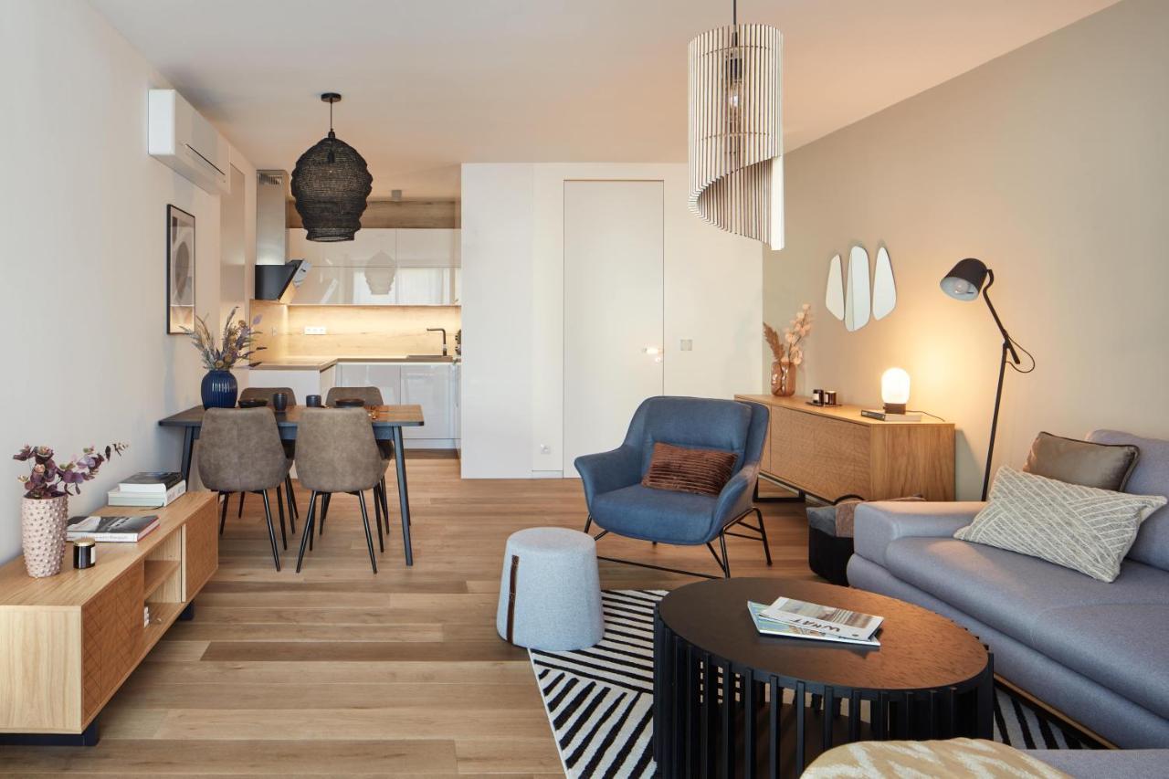 Prague Days - Stylish Apartments With Terrace - Parking - Quiet Area Екстер'єр фото