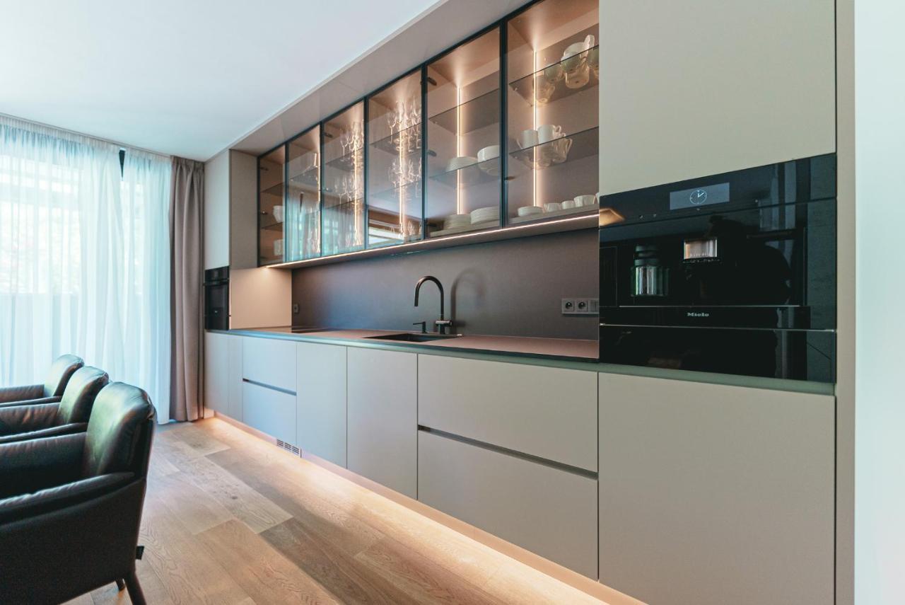 Prague Days - Stylish Apartments With Terrace - Parking - Quiet Area Екстер'єр фото