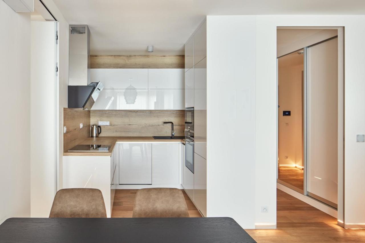 Prague Days - Stylish Apartments With Terrace - Parking - Quiet Area Екстер'єр фото