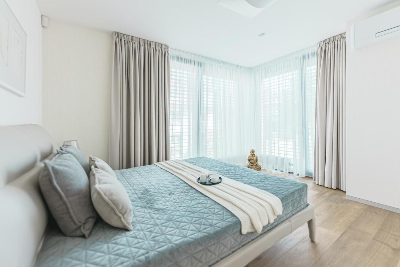 Prague Days - Stylish Apartments With Terrace - Parking - Quiet Area Екстер'єр фото